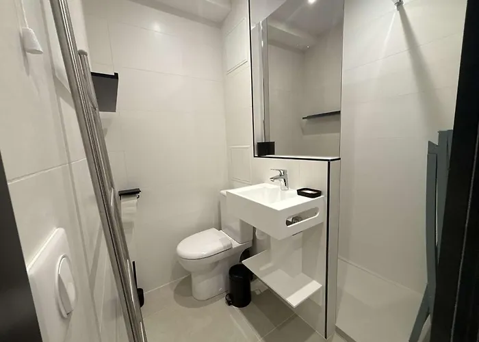 En Bord De A Royan, Parking, Tv, Equipe - Fr-1-494-67 Royan