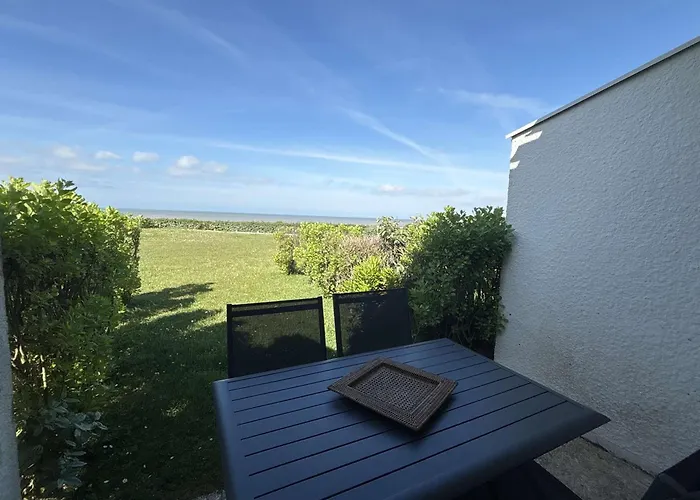 En Bord De A Royan, Parking, Tv, Equipe - Fr-1-494-67 * Royan